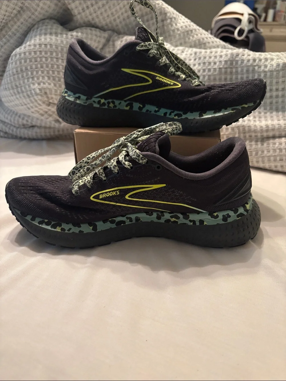 Brooks Women’s Black Sneakers with Mint Green Accents